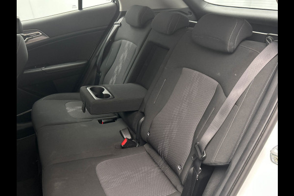 Kia Sportage 1.6 T-GDi MHEV DynamicLine | Carplay | Lane Assist | Camera | Navigatie | Climate/Control |