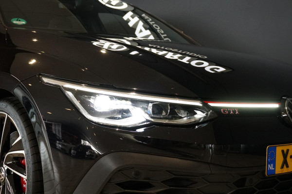 Volkswagen Golf 2.0 TSI GTI Clubsport 300PK + PANORAMADAK / IQ LIGHT / STUURVERWARMING / 19"