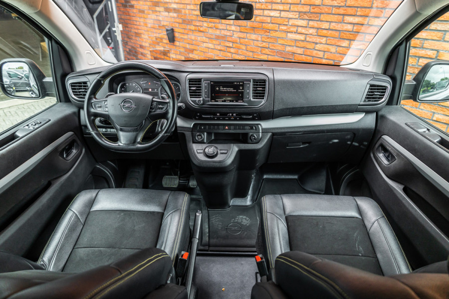 Opel Vivaro 2.0 CDTI L3H1 DC Irmscher Sport | Bi-Xenon | Head-Up | Camera | Navigatie | Lederen bekleding | Stoelverwarming | F1 Flippers | Dodehoek detector | ACC | Nieuwe APK | Orig. NL Auto