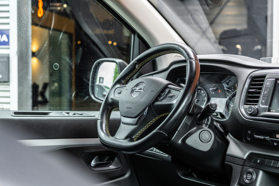 Opel Vivaro 2.0 CDTI L3H1 DC Irmscher Sport | Bi-Xenon | Head-Up | Camera | Navigatie | Lederen bekleding | Stoelverwarming | F1 Flippers | Dodehoek detector | ACC | Nieuwe APK | Orig. NL Auto
