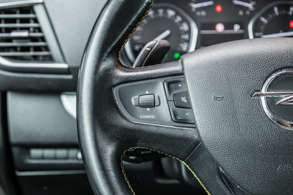 Opel Vivaro 2.0 CDTI L3H1 DC Irmscher Sport | Bi-Xenon | Head-Up | Camera | Navigatie | Lederen bekleding | Stoelverwarming | F1 Flippers | Dodehoek detector | ACC | Nieuwe APK | Orig. NL Auto