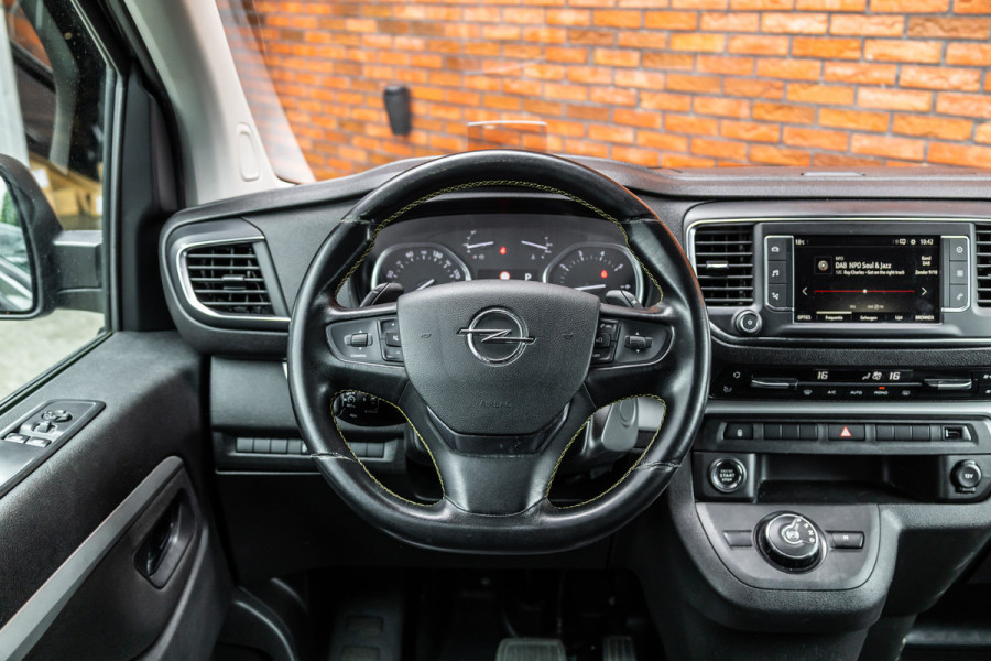 Opel Vivaro 2.0 CDTI L3H1 DC Irmscher Sport | Bi-Xenon | Head-Up | Camera | Navigatie | Lederen bekleding | Stoelverwarming | F1 Flippers | Dodehoek detector | ACC | Nieuwe APK | Orig. NL Auto