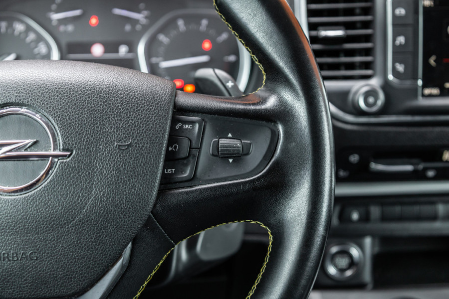 Opel Vivaro 2.0 CDTI L3H1 DC Irmscher Sport | Bi-Xenon | Head-Up | Camera | Navigatie | Lederen bekleding | Stoelverwarming | F1 Flippers | Dodehoek detector | ACC | Nieuwe APK | Orig. NL Auto