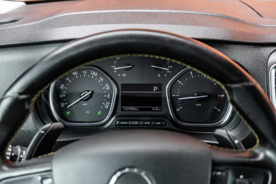 Opel Vivaro 2.0 CDTI L3H1 DC Irmscher Sport | Bi-Xenon | Head-Up | Camera | Navigatie | Lederen bekleding | Stoelverwarming | F1 Flippers | Dodehoek detector | ACC | Nieuwe APK | Orig. NL Auto