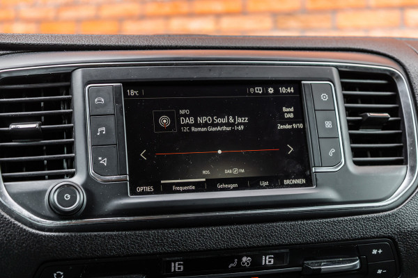 Opel Vivaro 2.0 CDTI L3H1 DC Irmscher Sport | Bi-Xenon | Head-Up | Camera | Navigatie | Lederen bekleding | Stoelverwarming | F1 Flippers | Dodehoek detector | ACC | Nieuwe APK | Orig. NL Auto