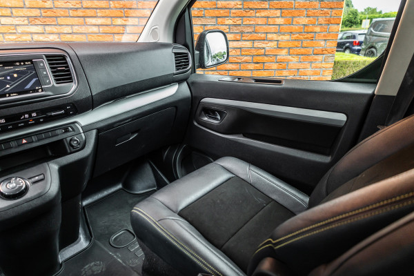 Opel Vivaro 2.0 CDTI L3H1 DC Irmscher Sport | Bi-Xenon | Head-Up | Camera | Navigatie | Lederen bekleding | Stoelverwarming | F1 Flippers | Dodehoek detector | ACC | Nieuwe APK | Orig. NL Auto