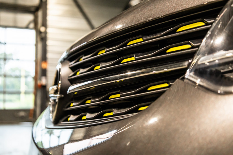 Opel Vivaro 2.0 CDTI L3H1 DC Irmscher Sport | Bi-Xenon | Head-Up | Camera | Navigatie | Lederen bekleding | Stoelverwarming | F1 Flippers | Dodehoek detector | ACC | Nieuwe APK | Orig. NL Auto