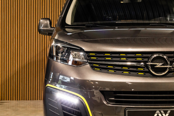 Opel Vivaro 2.0 CDTI L3H1 DC Irmscher Sport | Bi-Xenon | Head-Up | Camera | Navigatie | Lederen bekleding | Stoelverwarming | F1 Flippers | Dodehoek detector | ACC | Nieuwe APK | Orig. NL Auto