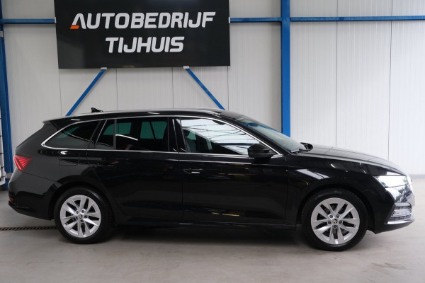 Škoda Octavia Combi 1.0 e-TSI Business Edition Automaat - N.A.P. Airco, Cruise, Navi, Camera, PDC, Trekhaak.