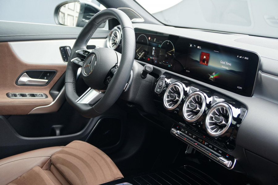 Mercedes-Benz CLA-Klasse Shooting Brake AMG pakket * NL AUTO / FULL OPTION * FACELIFT MODEL