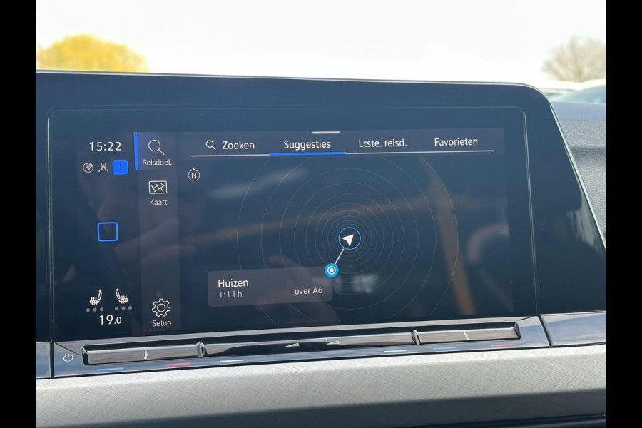 Volkswagen Golf Variant 1.0 TSI Life Business | Adaptieve Cruise | Trekhaak | CarPlay | Stoelverwarming | Elektr. Stoel | Camera |