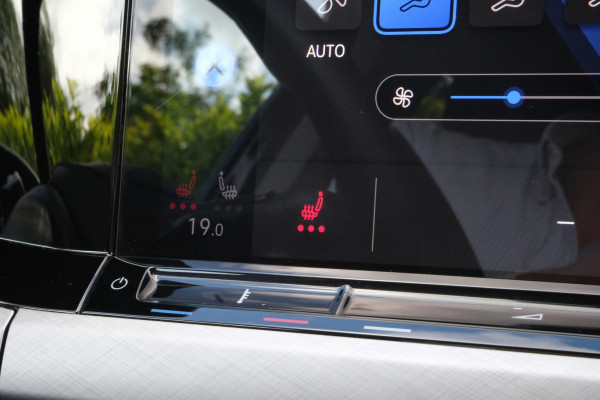Volkswagen Golf Variant 1.0 TSI Life Business | Adaptieve Cruise | Trekhaak | CarPlay | Stoelverwarming | Elektr. Stoel | Camera |