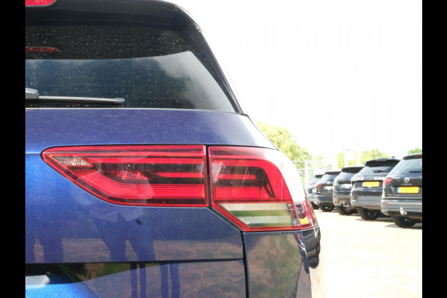 Volkswagen Golf Variant 1.0 TSI Life Business | Adaptieve Cruise | Trekhaak | CarPlay | Stoelverwarming | Elektr. Stoel | Camera |