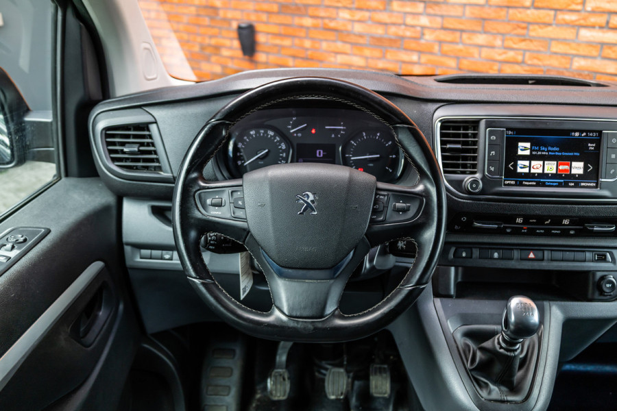 Peugeot Expert 2.0 BlueHDI Long DC | Dubbel cabine | Navigatie | Camera | CarPlay | Climate control | Trekhaak | Dodehoek detector | Nieuwe APK