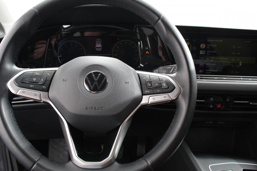 Volkswagen Golf 1.5 TSI 162 pk Variant Style DSG Navigatie Climate Control Adaptieve Cruise Control Lane Assist Privacy Glass Stoel/Stuurverwarming LED PDC V+A Camera Electrische bedienbare Achterklep