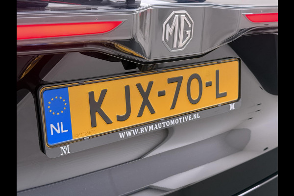 MG Mg4 electric Luxury 64 kWh SOH 95% | 14K KM!! |360 CAMERA| 7 JAAR MG GARANTIE T/M 07-2031| ELEK. STOEL| DODE HOEK SENSOR| STOEL + STUURVERWARMING| ADAPTIVE CRUISE CONTROL