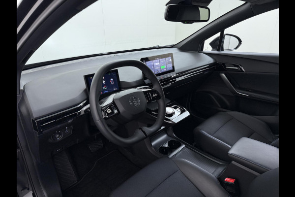 MG Mg4 electric Luxury 64 kWh SOH 95% | 14K KM!! |360 CAMERA| 7 JAAR MG GARANTIE T/M 07-2031| ELEK. STOEL| DODE HOEK SENSOR| STOEL + STUURVERWARMING| ADAPTIVE CRUISE CONTROL