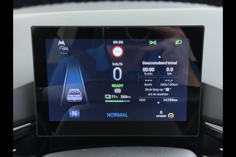 MG Mg4 electric Luxury 64 kWh SOH 95% | 14K KM!! |360 CAMERA| 7 JAAR MG GARANTIE T/M 07-2031| ELEK. STOEL| DODE HOEK SENSOR| STOEL + STUURVERWARMING| ADAPTIVE CRUISE CONTROL