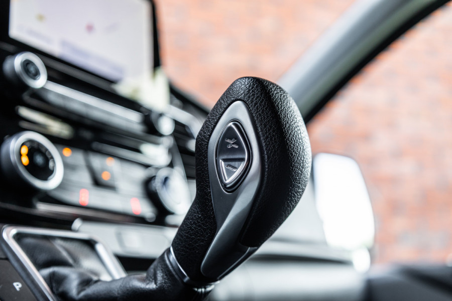Ford Transit Custom 300 2.0 TDCI 170 PK L2H1 Limited DC | Dubbel cabine | Raptor Edition | CarPlay | Camera | Navigatie | Orig. NL Auto | NAP Logisch | Nieuwe APK