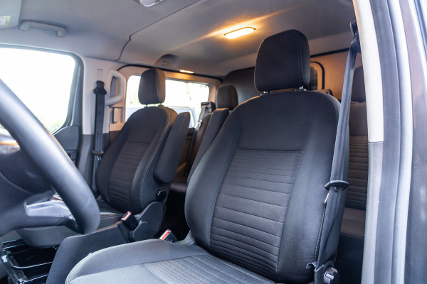 Ford Transit Custom 300 2.0 TDCI 170 PK L2H1 Limited DC | Dubbel cabine | Raptor Edition | CarPlay | Camera | Navigatie | Orig. NL Auto | NAP Logisch | Nieuwe APK