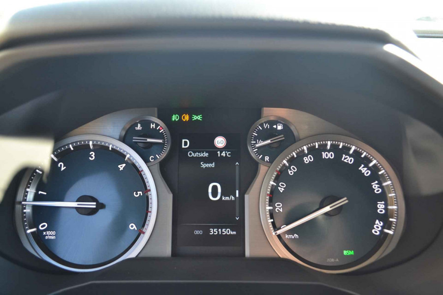 Toyota Land Cruiser 150 2.8 D-4D-F Professional Window Van