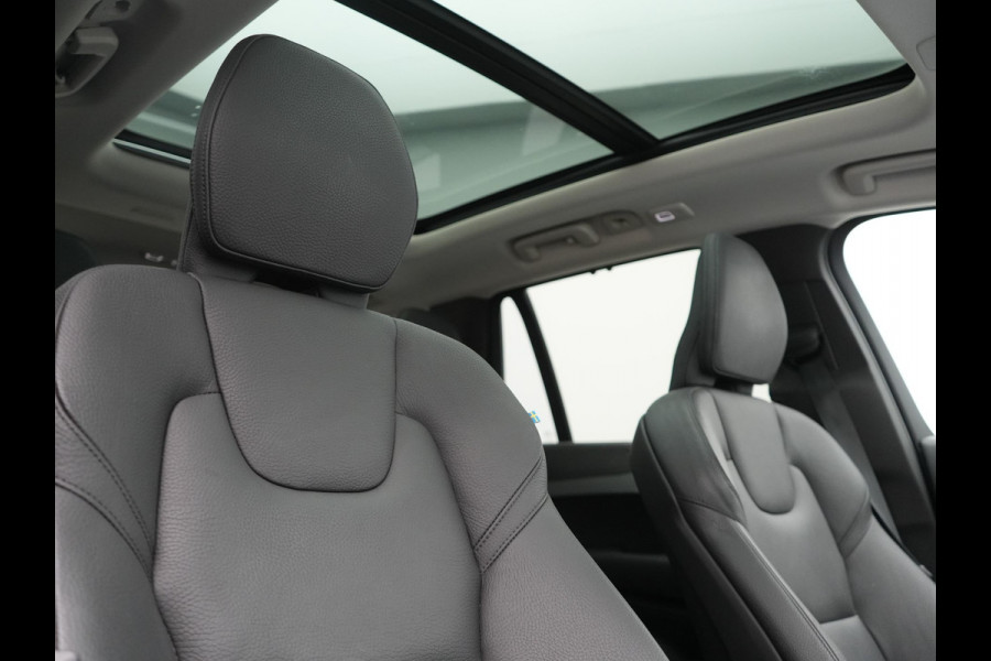 Volvo XC90 T8 Recharge AWD Plus Dark 7Persoons LONG RANGE PHEV 455pk Dealer O.H. | Trekhaak Af Fabriek | Panodak | Adaptive Cruise | 360 Camera | Harman / Kardon | Lederen Sportstoelen Memory & Verwarmd | Stuur Verwarmd | Google Assistent | Apple Carplay | Keyless | Plug In Hybrid |