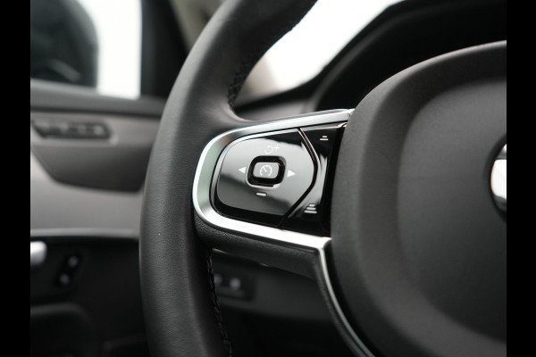 Volvo XC90 T8 Recharge AWD Plus Dark 7Persoons LONG RANGE PHEV 455pk Dealer O.H. | Trekhaak Af Fabriek | Panodak | Adaptive Cruise | 360 Camera | Harman / Kardon | Lederen Sportstoelen Memory & Verwarmd | Stuur Verwarmd | Google Assistent | Apple Carplay | Keyless | Plug In Hybrid |