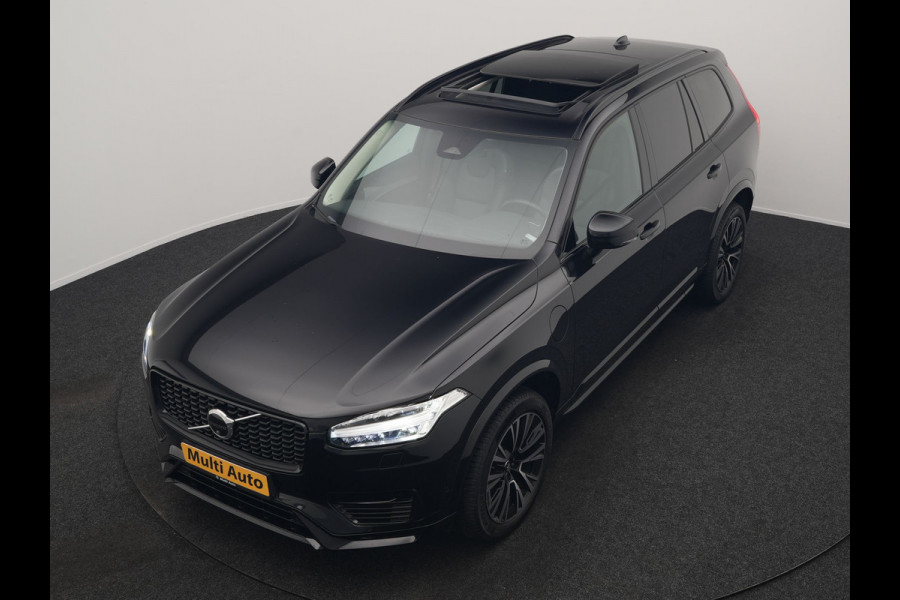 Volvo XC90 T8 Recharge AWD Plus Dark 7Persoons LONG RANGE PHEV 455pk Dealer O.H. | Trekhaak Af Fabriek | Panodak | Adaptive Cruise | 360 Camera | Harman / Kardon | Lederen Sportstoelen Memory & Verwarmd | Stuur Verwarmd | Google Assistent | Apple Carplay | Keyless | Plug In Hybrid |