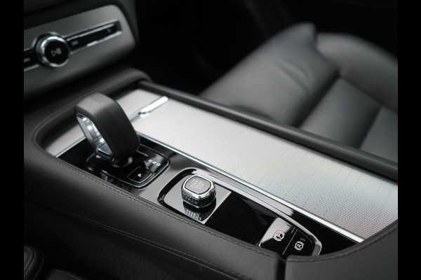 Volvo XC90 T8 Recharge AWD Plus Dark 7Persoons LONG RANGE PHEV 455pk Dealer O.H. | Trekhaak Af Fabriek | Panodak | Adaptive Cruise | 360 Camera | Harman / Kardon | Lederen Sportstoelen Memory & Verwarmd | Stuur Verwarmd | Google Assistent | Apple Carplay | Keyless | Plug In Hybrid |