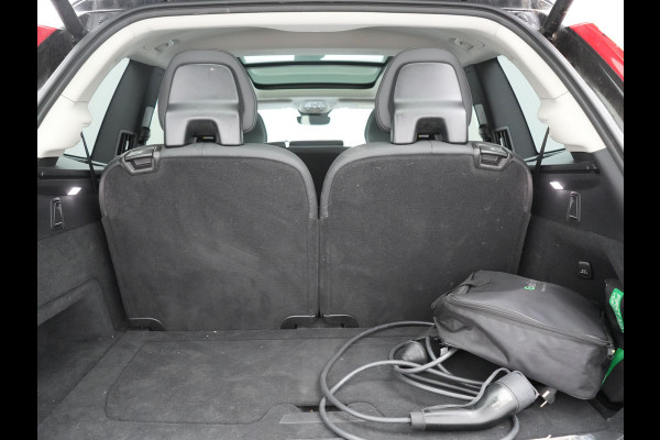 Volvo XC90 T8 Recharge AWD Plus Dark 7Persoons LONG RANGE PHEV 455pk Dealer O.H. | Trekhaak Af Fabriek | Panodak | Adaptive Cruise | 360 Camera | Harman / Kardon | Lederen Sportstoelen Memory & Verwarmd | Stuur Verwarmd | Google Assistent | Apple Carplay | Keyless | Plug In Hybrid |