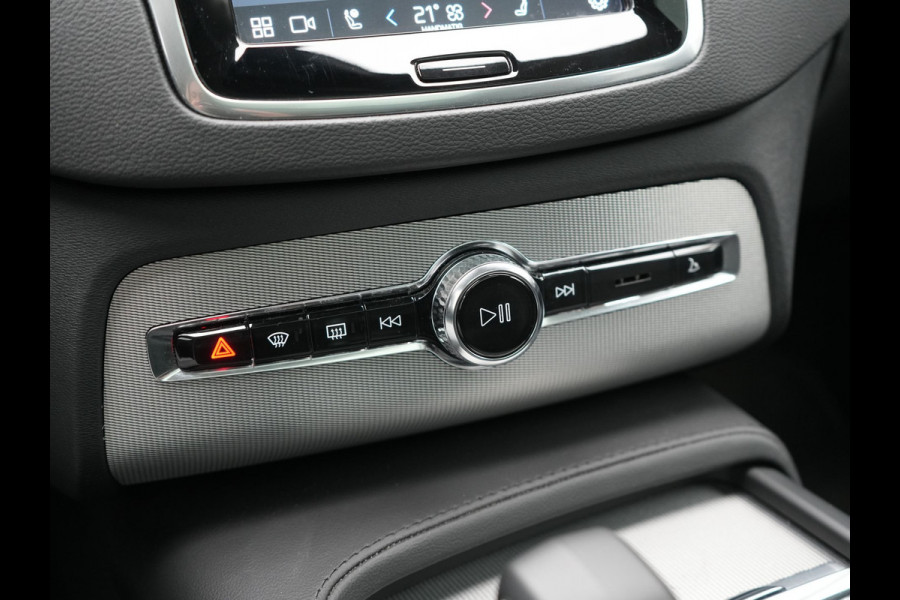 Volvo XC90 T8 Recharge AWD Plus Dark 7Persoons LONG RANGE PHEV 455pk Dealer O.H. | Trekhaak Af Fabriek | Panodak | Adaptive Cruise | 360 Camera | Harman / Kardon | Lederen Sportstoelen Memory & Verwarmd | Stuur Verwarmd | Google Assistent | Apple Carplay | Keyless | Plug In Hybrid |