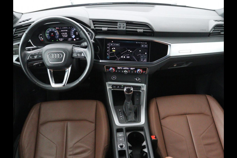 Audi Q3 45 TFSIe Advanced edition | SOH 95,2% | Leder | Stoelverwarming | Carplay | Keyless | Navigatie | Virtual Cockpit | Parkeerhulp | Climate control | Bluetooth | Cruise control | Getint glas | PHEV | Plug In