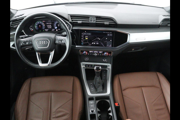 Audi Q3 45 TFSIe Advanced edition | SOH 95,2% | Leder | Stoelverwarming | Carplay | Keyless | Navigatie | Virtual Cockpit | Parkeerhulp | Climate control | Bluetooth | Cruise control | Getint glas | PHEV | Plug In