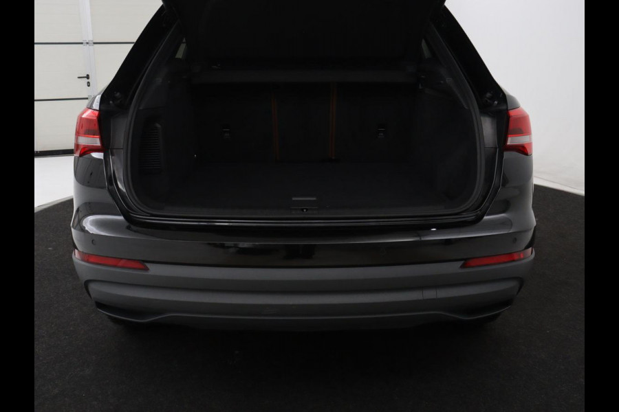 Audi Q3 45 TFSIe Advanced edition | SOH 95,2% | Leder | Stoelverwarming | Carplay | Keyless | Navigatie | Virtual Cockpit | Parkeerhulp | Climate control | Bluetooth | Cruise control | Getint glas | PHEV | Plug In