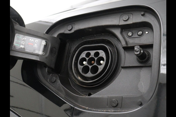 Audi Q3 45 TFSIe Advanced edition | SOH 95,2% | Leder | Stoelverwarming | Carplay | Keyless | Navigatie | Virtual Cockpit | Parkeerhulp | Climate control | Bluetooth | Cruise control | Getint glas | PHEV | Plug In