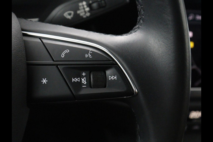 Audi Q3 45 TFSIe Advanced edition | SOH 95,2% | Leder | Stoelverwarming | Carplay | Keyless | Navigatie | Virtual Cockpit | Parkeerhulp | Climate control | Bluetooth | Cruise control | Getint glas | PHEV | Plug In