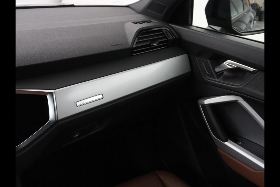 Audi Q3 45 TFSIe Advanced edition | SOH 95,2% | Leder | Stoelverwarming | Carplay | Keyless | Navigatie | Virtual Cockpit | Parkeerhulp | Climate control | Bluetooth | Cruise control | Getint glas | PHEV | Plug In