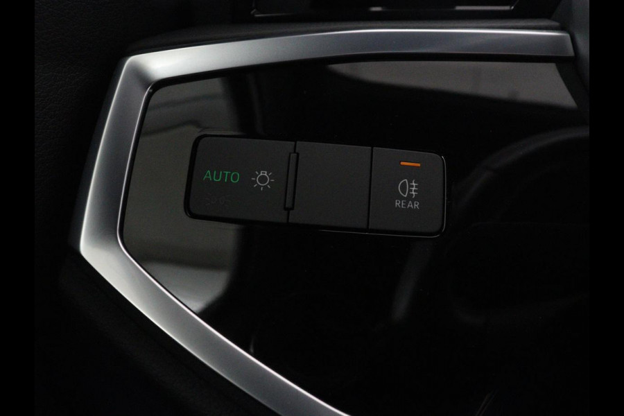 Audi Q3 45 TFSIe Advanced edition | SOH 95,2% | Leder | Stoelverwarming | Carplay | Keyless | Navigatie | Virtual Cockpit | Parkeerhulp | Climate control | Bluetooth | Cruise control | Getint glas | PHEV | Plug In