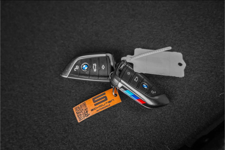 BMW 1-serie 118i M-Sport Pano CarPlay Camera HiFi 18"