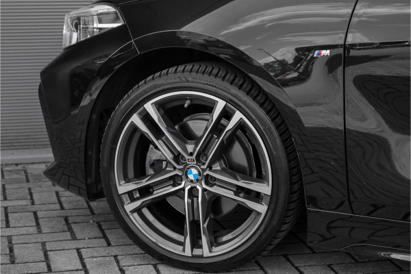 BMW 1-serie 118i M-Sport Pano CarPlay Camera HiFi 18"