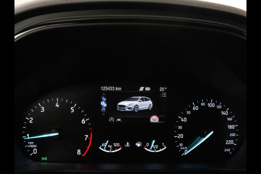 Ford Focus 1.5 EcoBoost ST Line | Stoelverwarming | Adaptive cruise | Camera | Carplay | Stuurverwarming | Navigatie | Full LED | Parkeerhulp | Climate control | Bluetooth