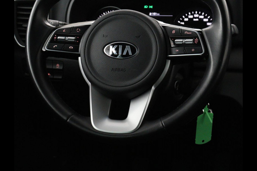 Kia Sportage 1.6 GDI DynamicLine | Trekhaak | Carplay | Camera | Navigatie | Climate control | Parkeerhulp | Cruise control | Bluetooth | Getint glas | Origineel NL