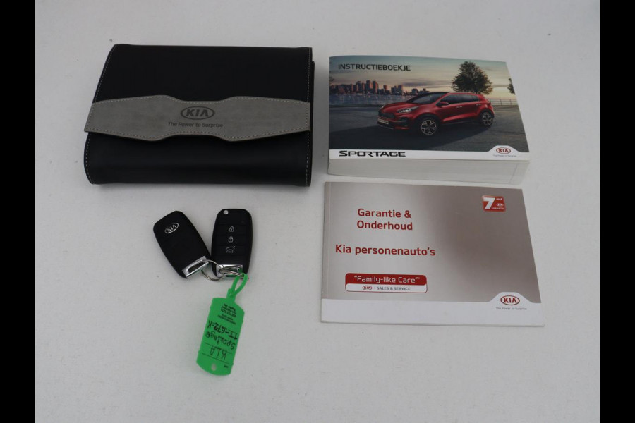 Kia Sportage 1.6 GDI DynamicLine | Trekhaak | Carplay | Camera | Navigatie | Climate control | Parkeerhulp | Cruise control | Bluetooth | Getint glas | Origineel NL