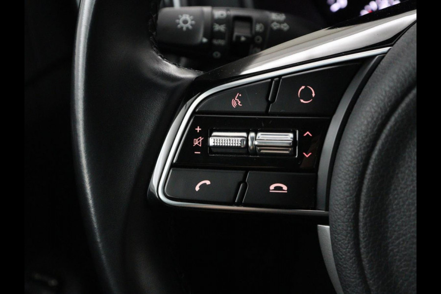 Kia Sportage 1.6 GDI DynamicLine | Trekhaak | Carplay | Camera | Navigatie | Climate control | Parkeerhulp | Cruise control | Bluetooth | Getint glas | Origineel NL