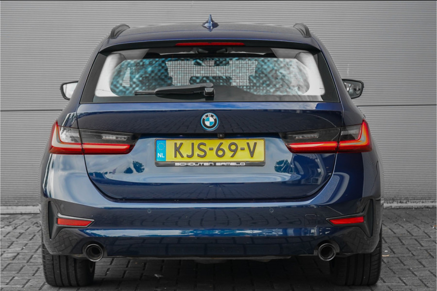 BMW 3 Serie Touring 330e ACC Laser HUD Keyless Camera 18"