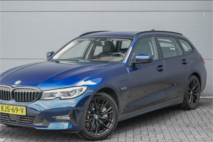 BMW 3 Serie Touring 330e ACC Laser HUD Keyless Camera 18"