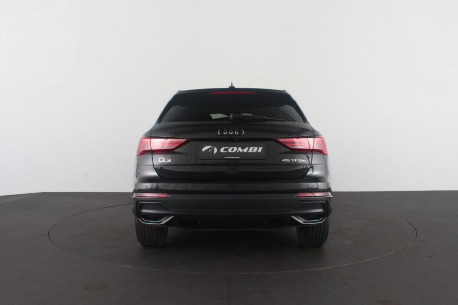 Audi Q3 45 TFSI e S line edition > 2x S line/Camera/19 inch/Sfeerverlichting/Plug in hybride...