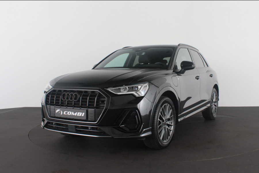 Audi Q3 45 TFSI e S line edition > 2x S line/Camera/19 inch/Sfeerverlichting/Plug in hybride...