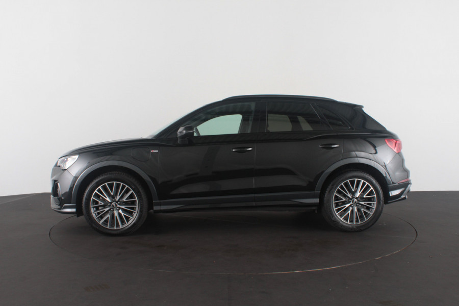 Audi Q3 45 TFSI e S line edition > 2x S line/Camera/19 inch/Sfeerverlichting/Plug in hybride...