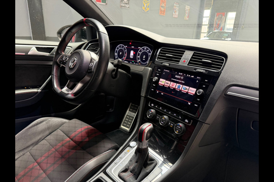 Volkswagen Golf 2.0 TSI GTI TCR | Akrapovic | Keyless | Camera |
